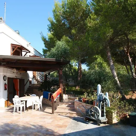 Apartment Cotriero Pineta Red House *